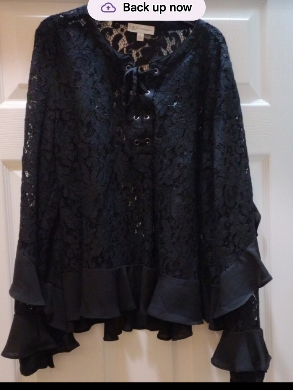 MM Neiman Marcus Lace Ruffle Hem And Sleeves Women's Top - Black